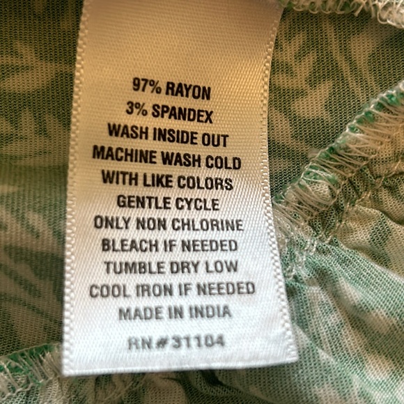 Crown & Ivy Blouse 2X - Picture 7 of 7